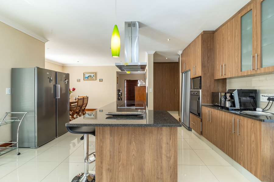 3 Bedroom Property for Sale in Parklands North Western Cape